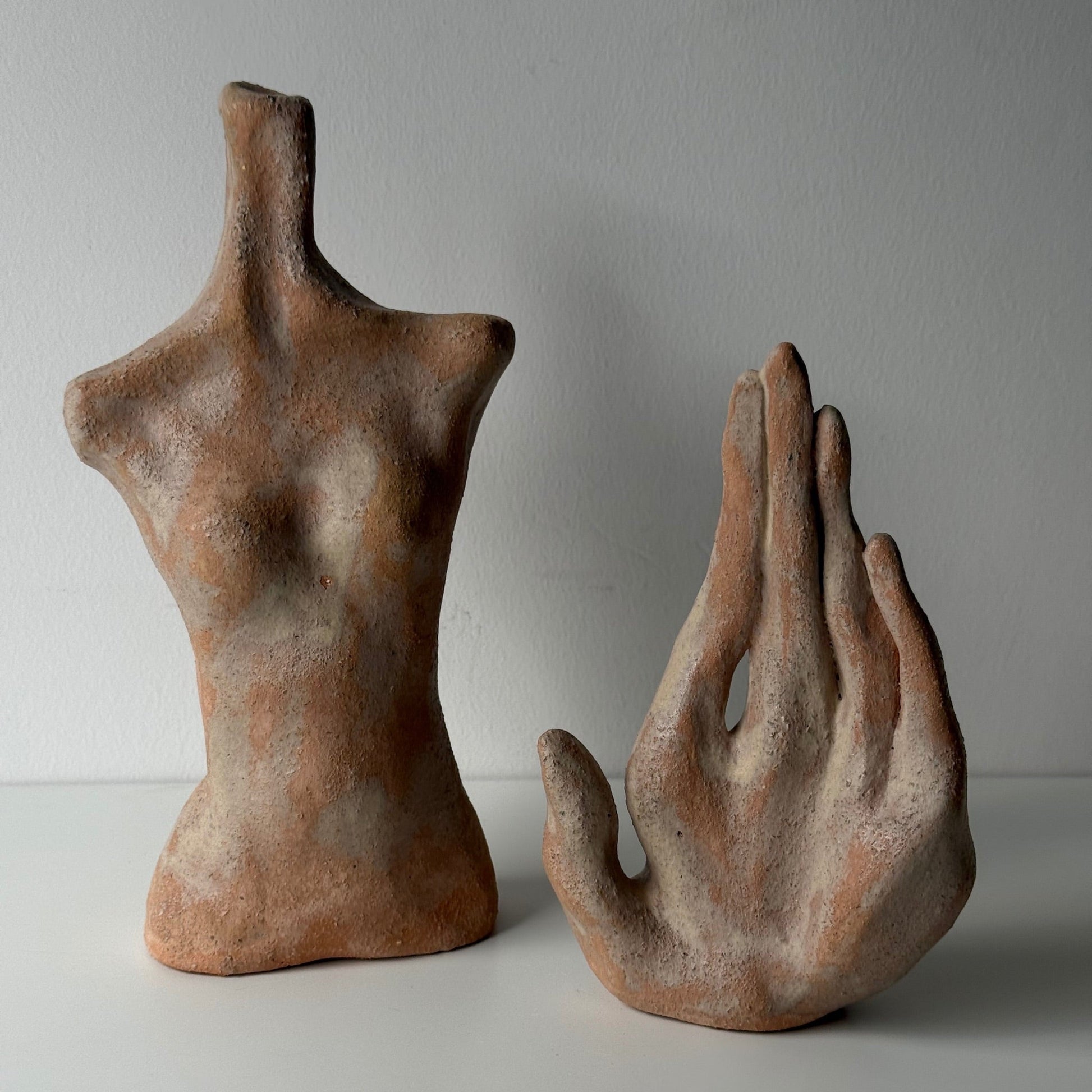 welcoming hand 602Lab