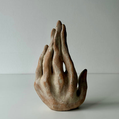 welcoming hand 602Lab