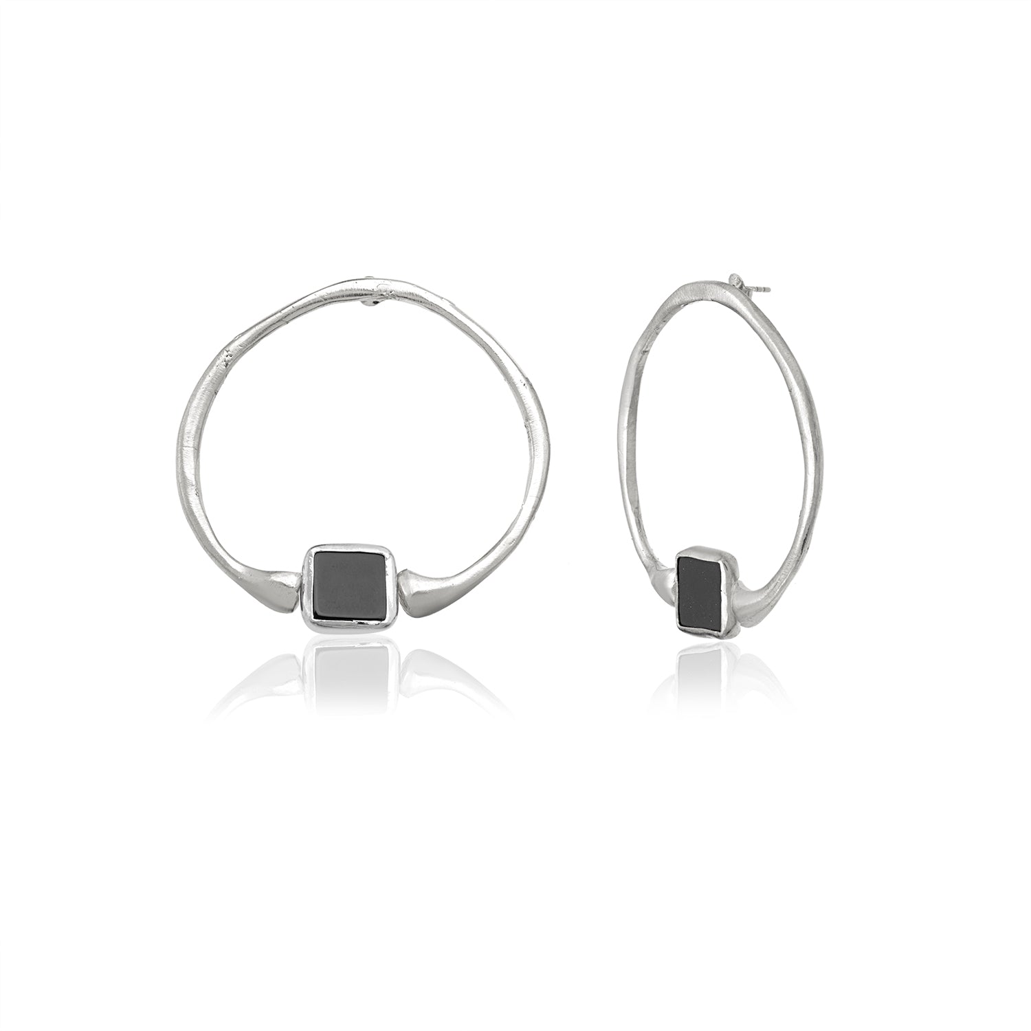 circle onyx earrings 602Lab